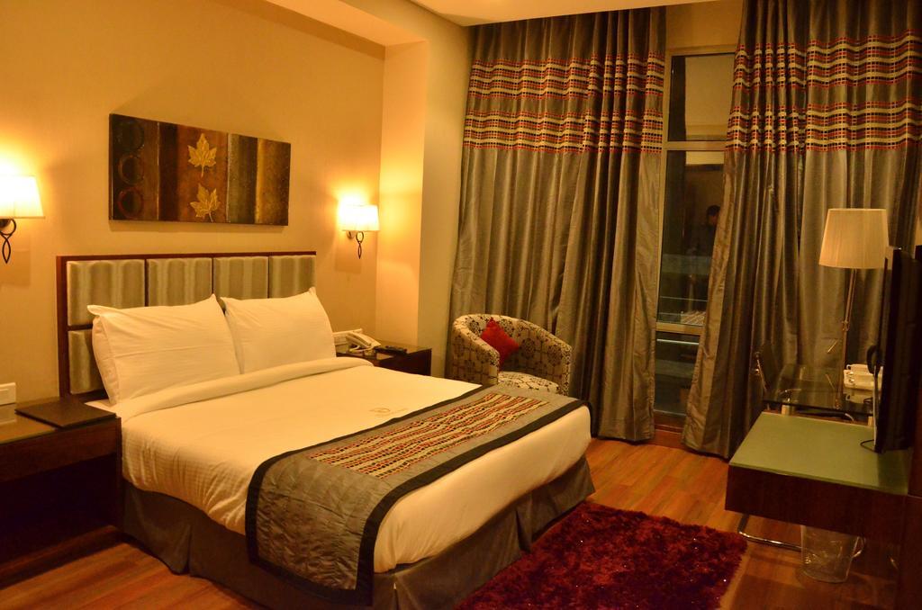 Hotel Down Town Τζαλαντάρ Δωμάτιο φωτογραφία